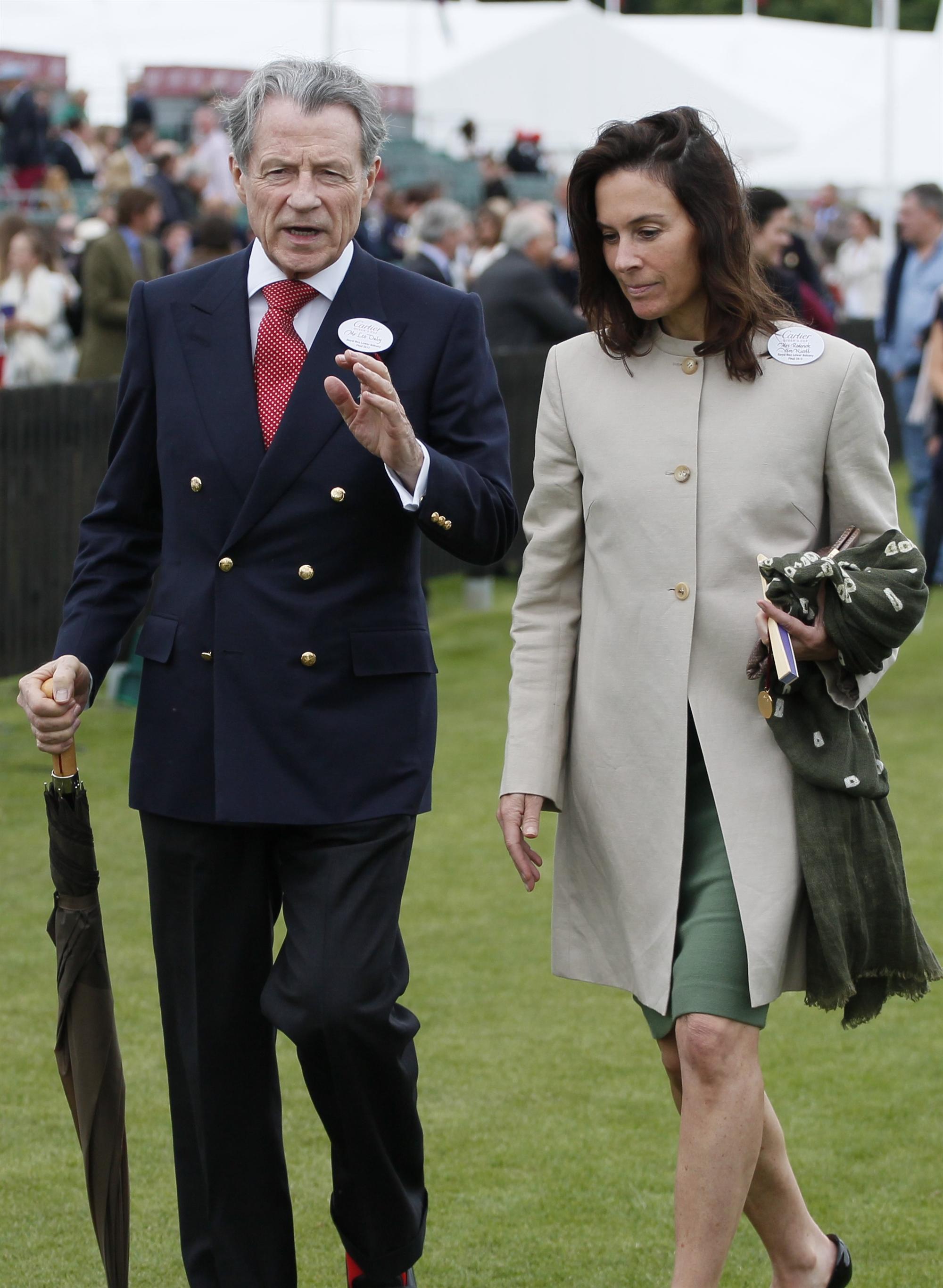 8 Mr Leo A Daly  Mrs Roderick Vere Nicoll